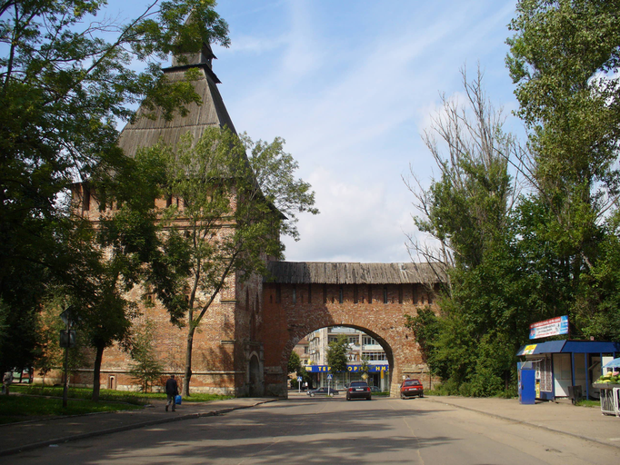 Никольская башня)